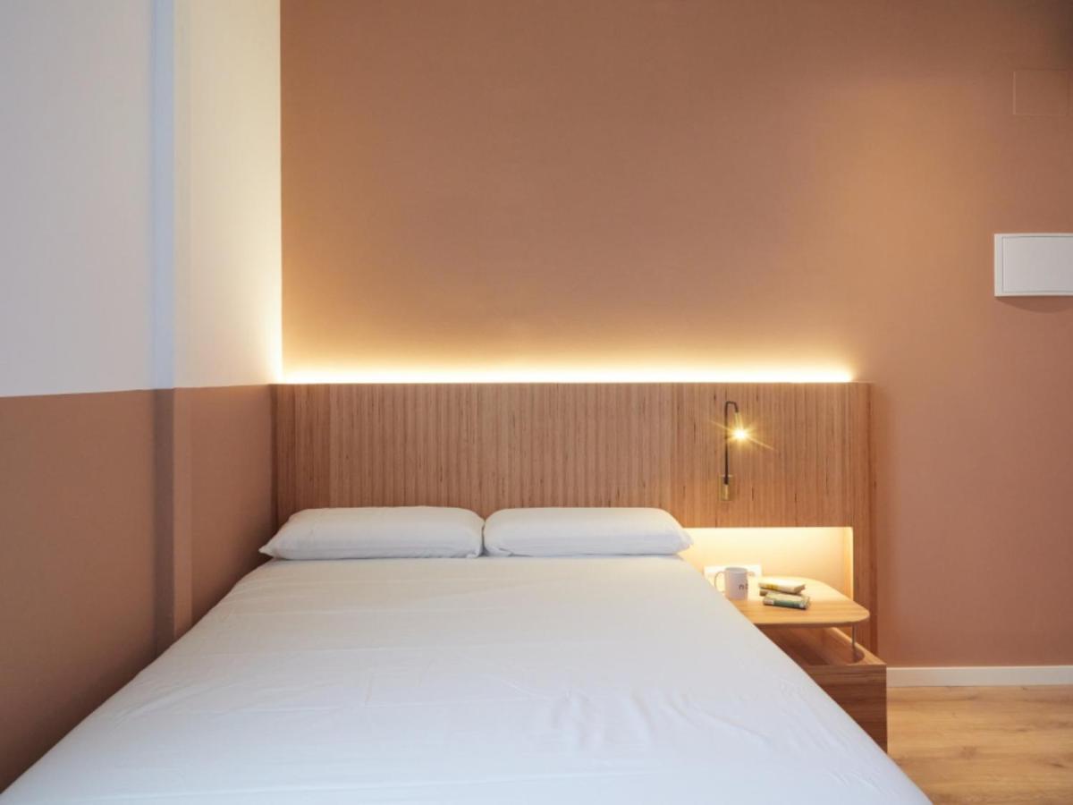 Bright Ensuite Rooms In Madrid, Sk מראה חיצוני תמונה